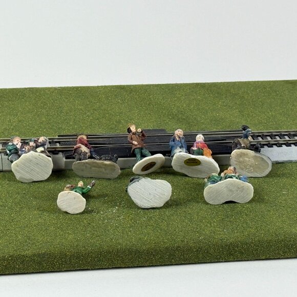 Hand-Painted Miniature Victorian Railway Figures Hobby Collectibles Set of 8 - Picture 2 of 9